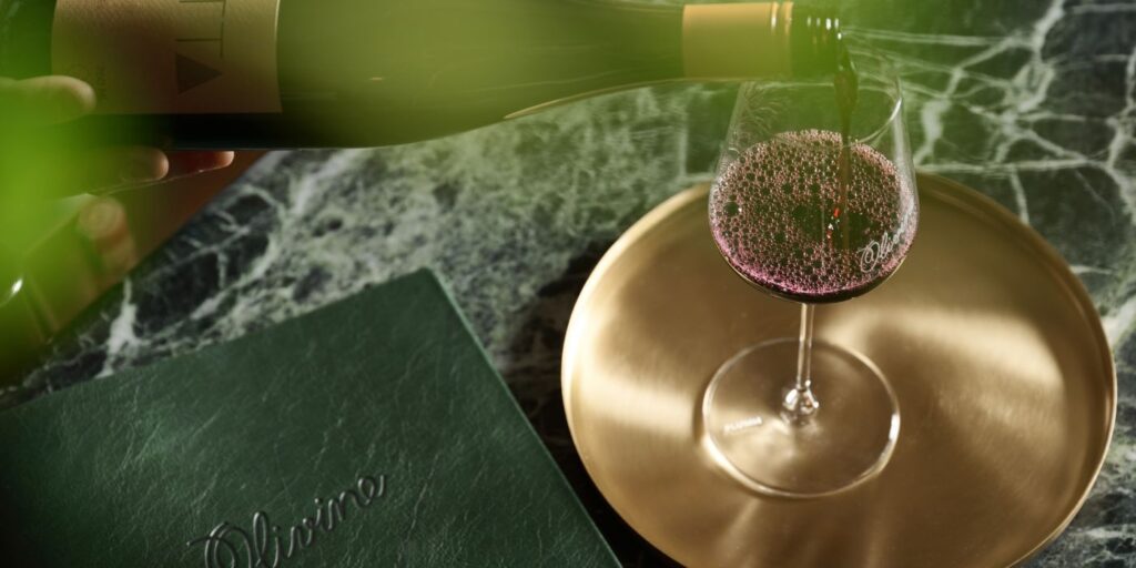 Tour, Drinks & Bites Package