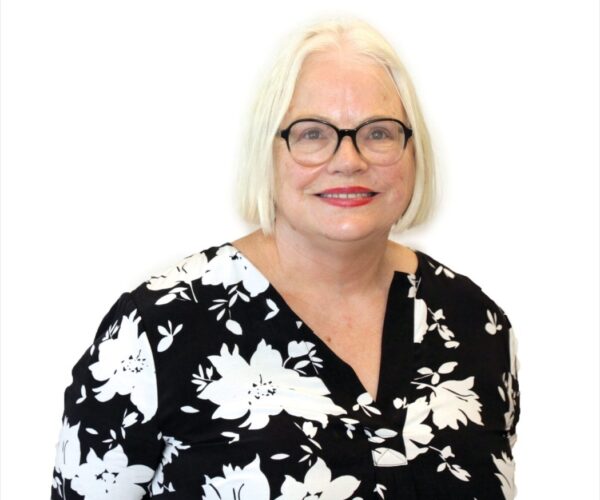 elizabeth-lanyon-1-scaled elizabeth-lanyon-1-scaled